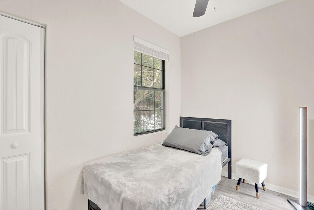 На продажу: $499,000 (3 спален, 2 ванн, 1911 Квадратных фут)