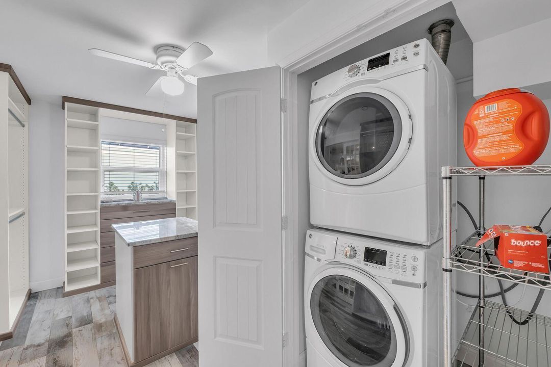 出租: $7,950 (4 贝兹, 2 浴室, 1981 平方英尺)