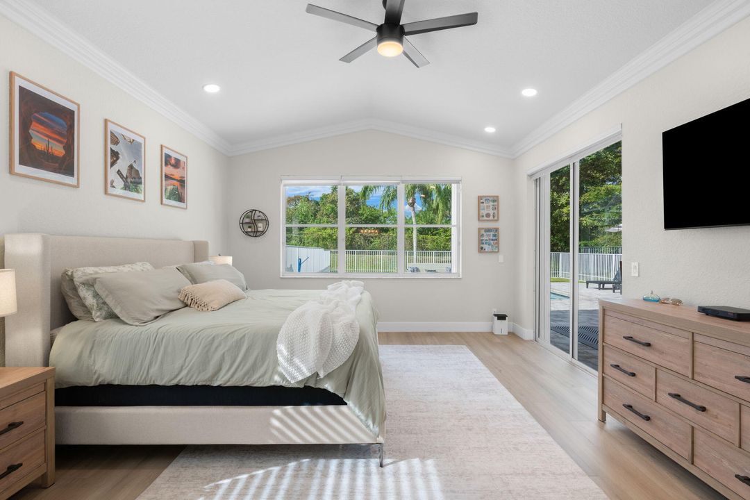 Activo con contrato: $985,000 (4 camas, 2 baños, 2339 Pies cuadrados)