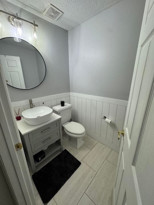 For Rent: $3,800 (4 beds, 2 baths, 1886 Square Feet)