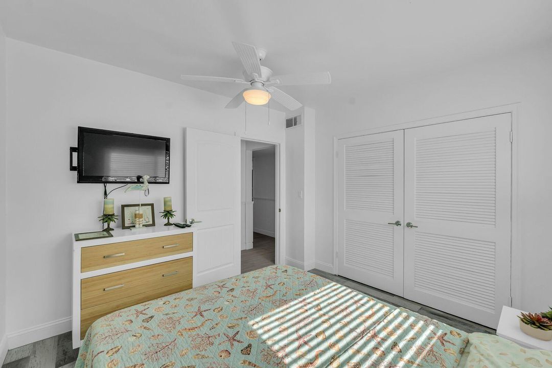 出租: $7,950 (4 贝兹, 2 浴室, 1981 平方英尺)