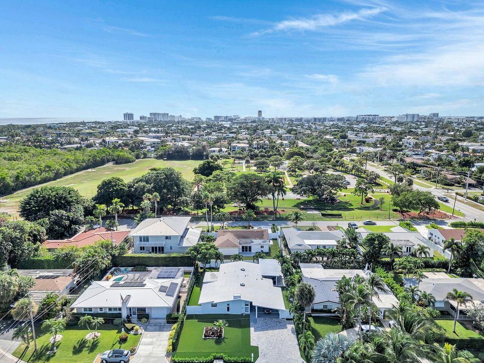 出租: $7,950 (4 贝兹, 2 浴室, 1981 平方英尺)