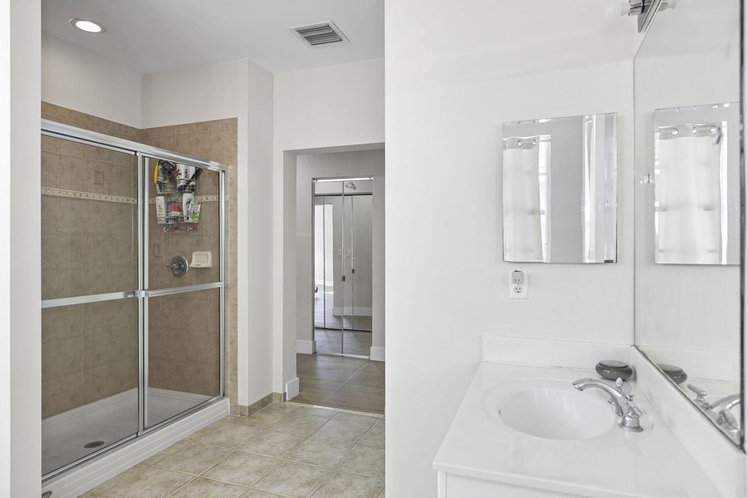 For Sale: $1,650,000 (5 beds, 5 baths, 3622 Square Feet)