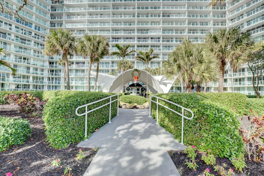 В аренду: $3,400 (2 спален, 2 ванн, 1050 Квадратных фут)