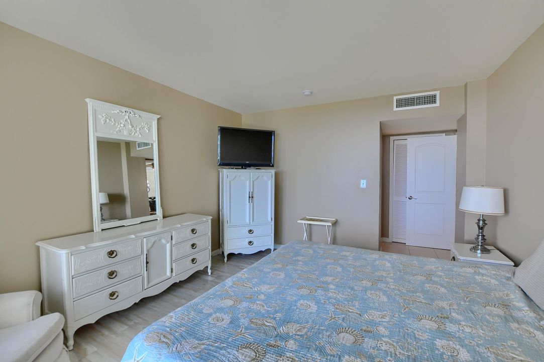 В аренду: $3,400 (2 спален, 2 ванн, 1050 Квадратных фут)