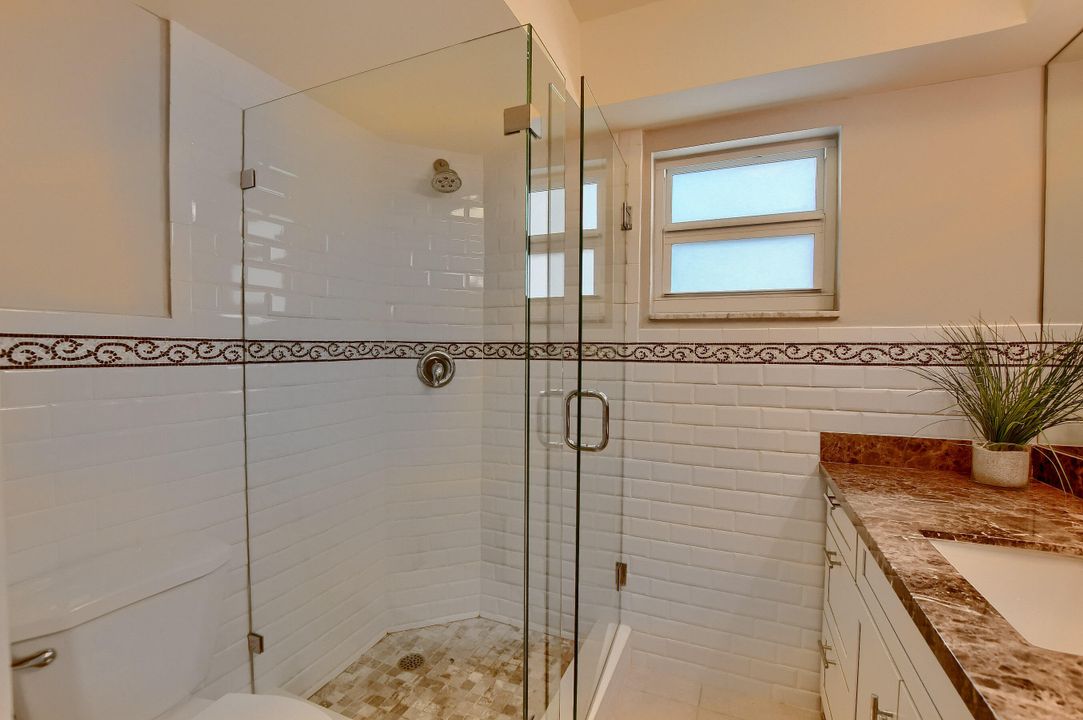 В аренду: $3,400 (2 спален, 2 ванн, 1050 Квадратных фут)