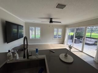 For Rent: $3,800 (4 beds, 2 baths, 1886 Square Feet)