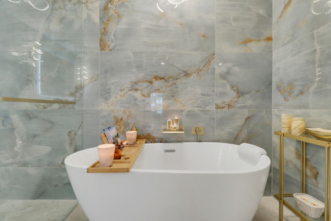 For Sale: $1,300,000 (3 beds, 2 baths, 2534 Square Feet)