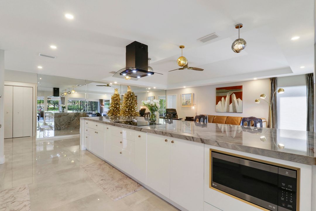 For Sale: $1,300,000 (3 beds, 2 baths, 2534 Square Feet)