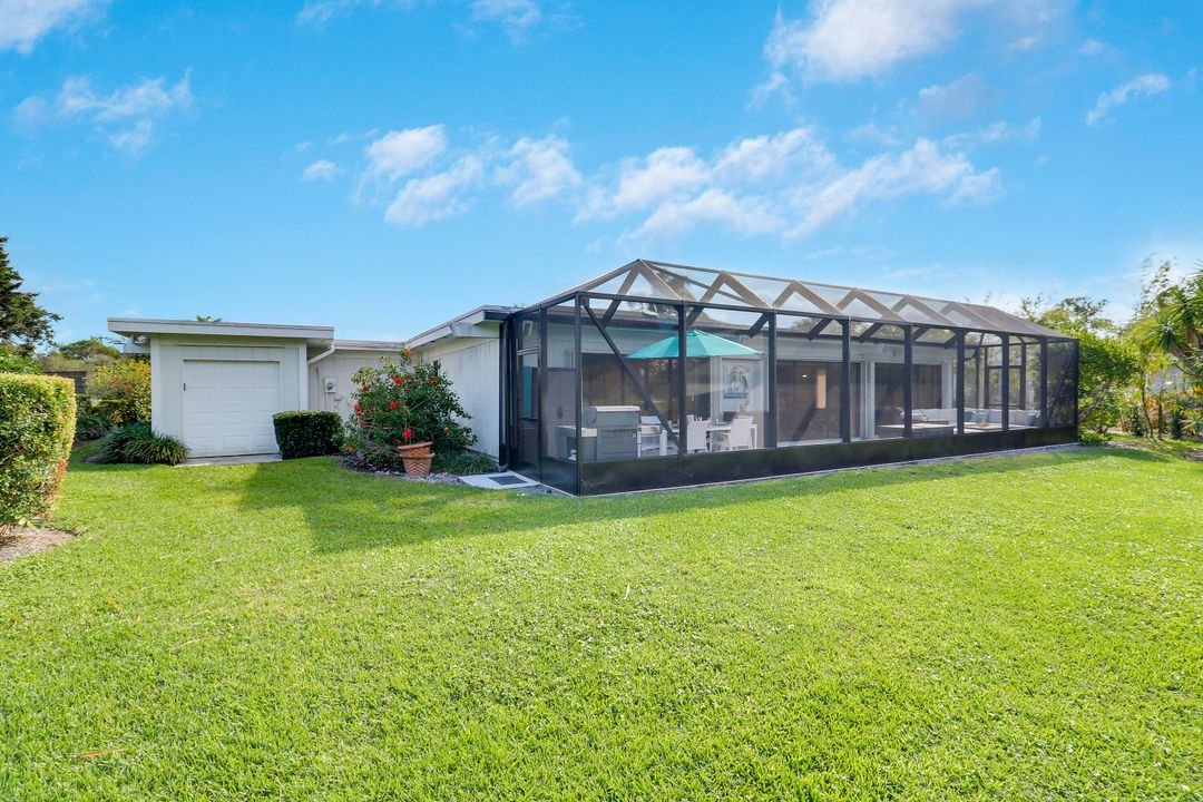 For Sale: $1,300,000 (3 beds, 2 baths, 2534 Square Feet)