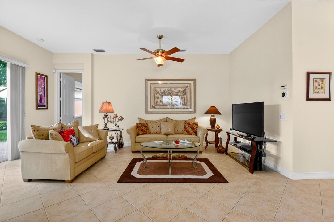 For Sale: $445,000 (3 beds, 2 baths, 1619 Square Feet)