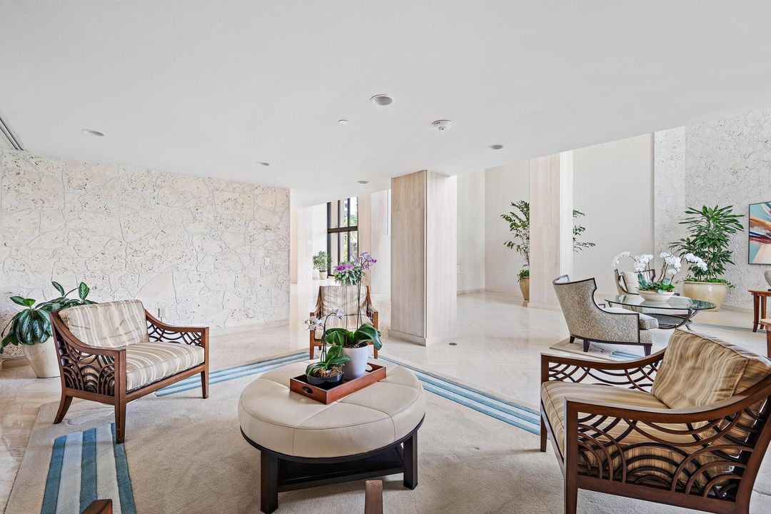 For Sale: $1,250,000 (2 beds, 2 baths, 1823 Square Feet)