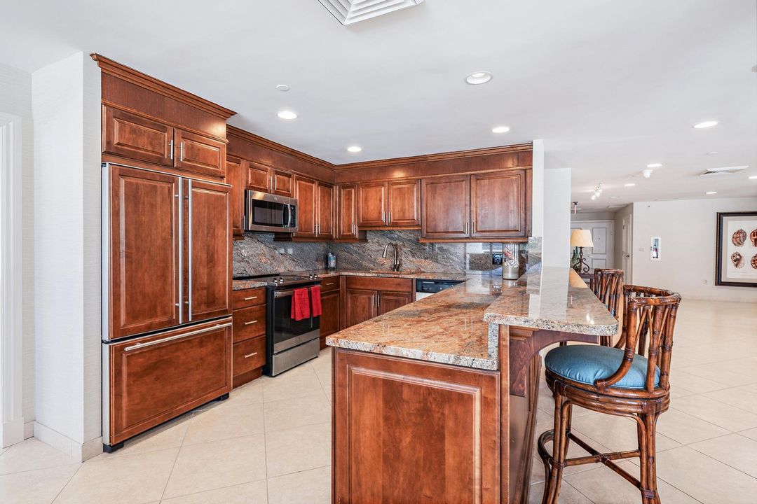 For Sale: $1,250,000 (2 beds, 2 baths, 1823 Square Feet)