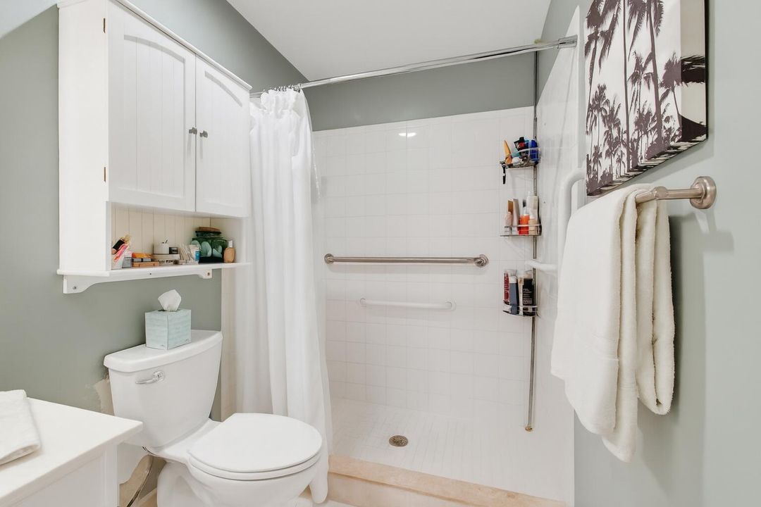 For Sale: $330,000 (2 beds, 2 baths, 1173 Square Feet)