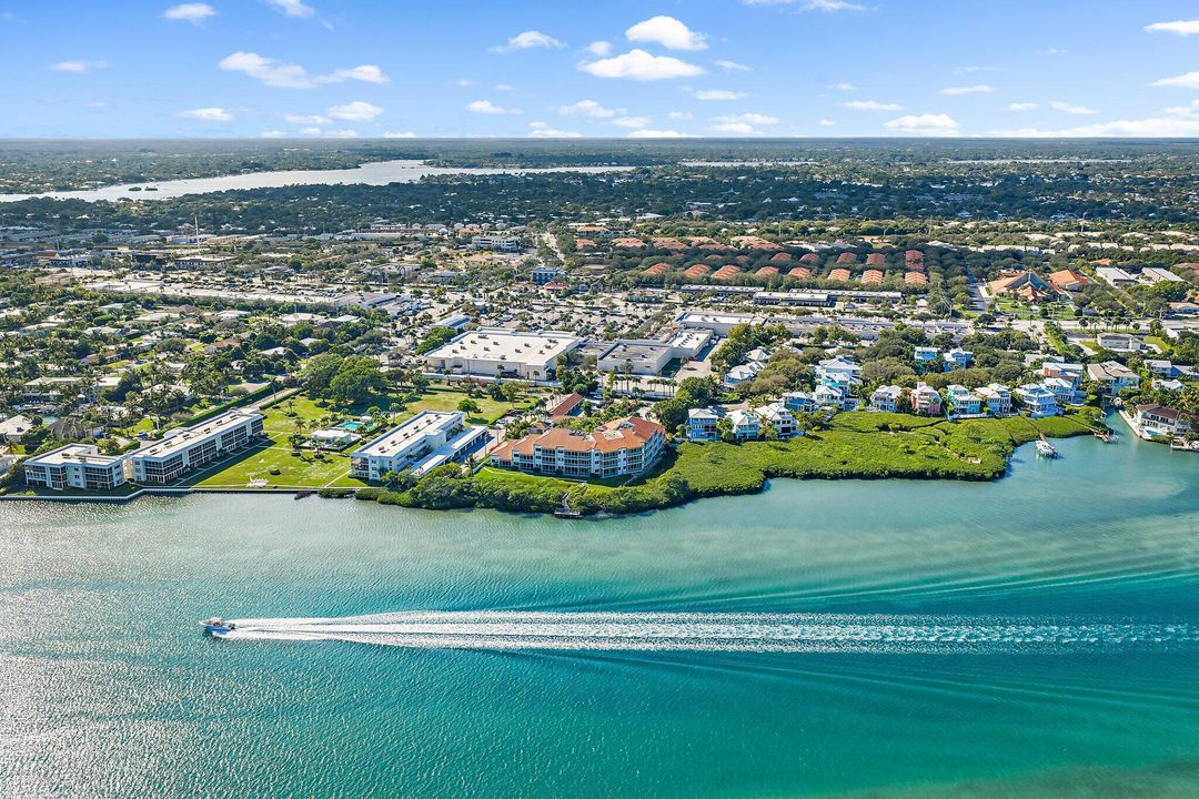 For Rent: $4,500 (2 beds, 2 baths, 1463 Square Feet)