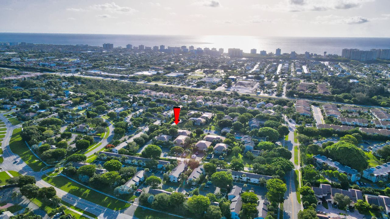 For Rent: $2,500 (2 beds, 2 baths, 964 Square Feet)