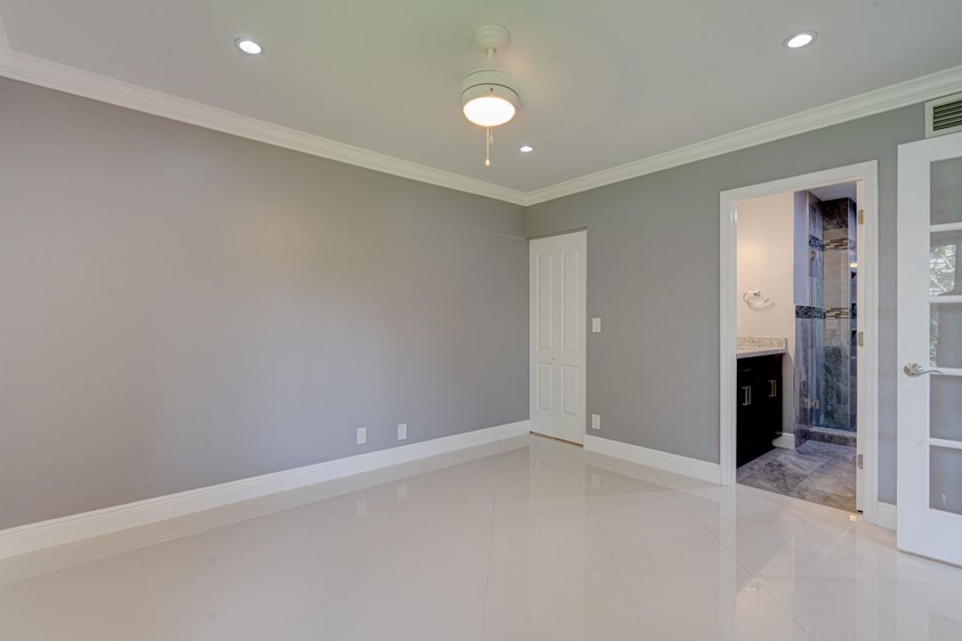 For Rent: $2,500 (2 beds, 2 baths, 964 Square Feet)