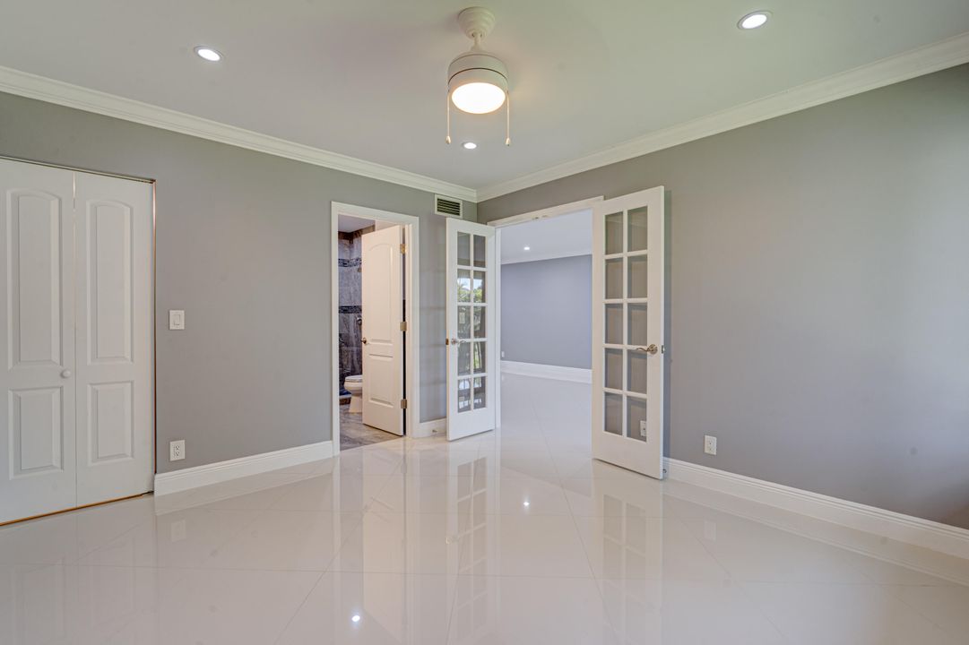 For Rent: $2,500 (2 beds, 2 baths, 964 Square Feet)