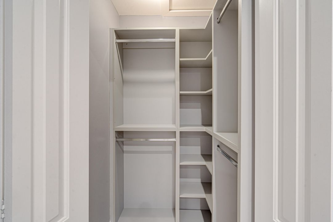 For Rent: $2,500 (2 beds, 2 baths, 964 Square Feet)