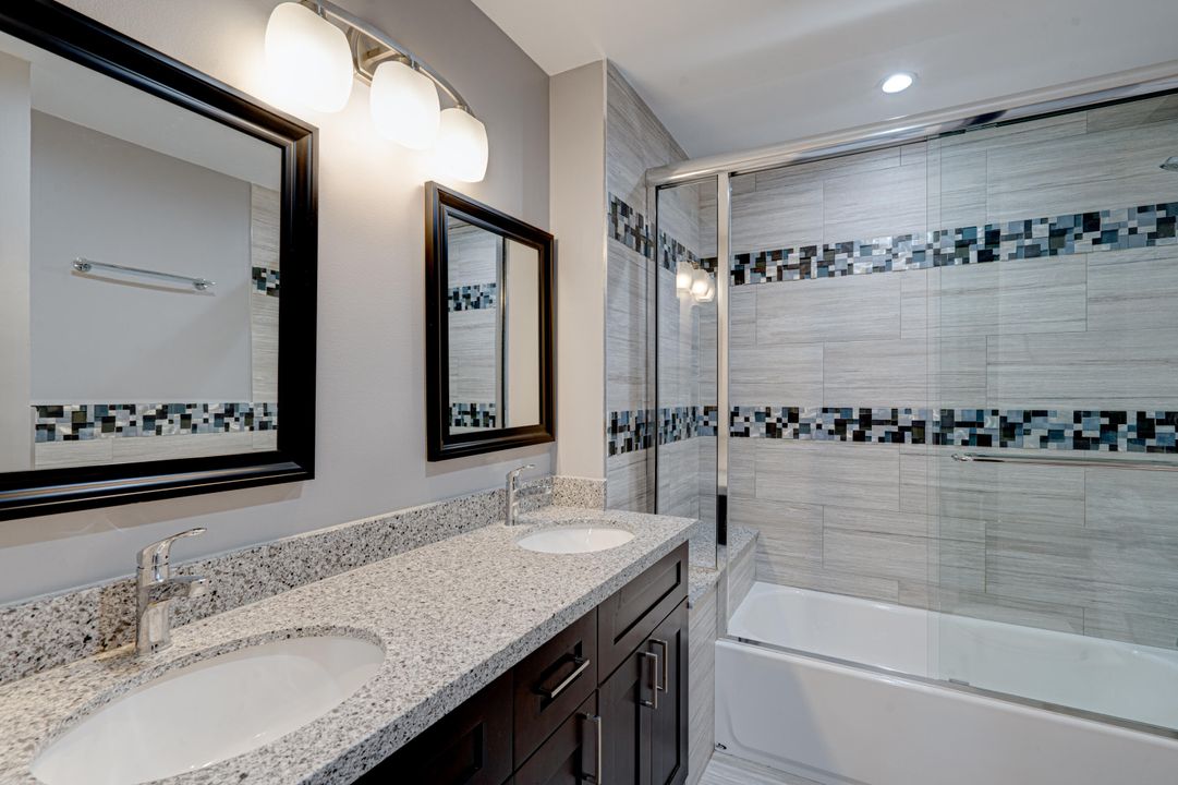 For Rent: $2,500 (2 beds, 2 baths, 964 Square Feet)