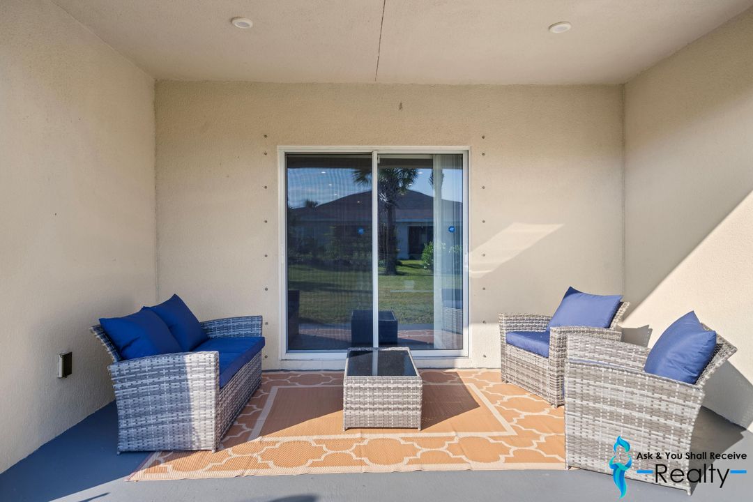 For Sale: $315,900 (3 beds, 2 baths, 1529 Square Feet)