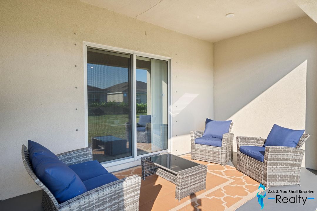 For Sale: $315,900 (3 beds, 2 baths, 1529 Square Feet)