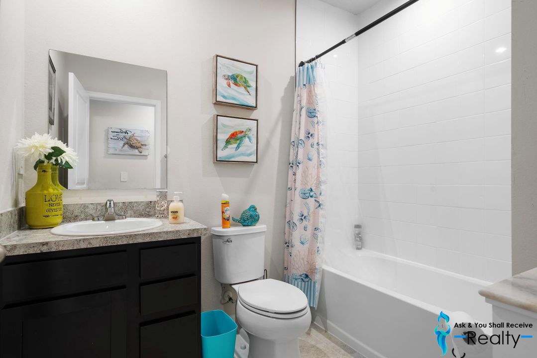 For Sale: $315,900 (3 beds, 2 baths, 1529 Square Feet)