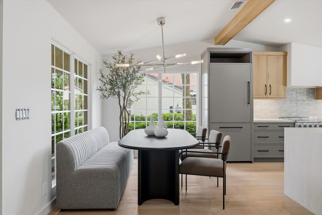 For Sale: $1,395,000 (3 beds, 2 baths, 1524 Square Feet)