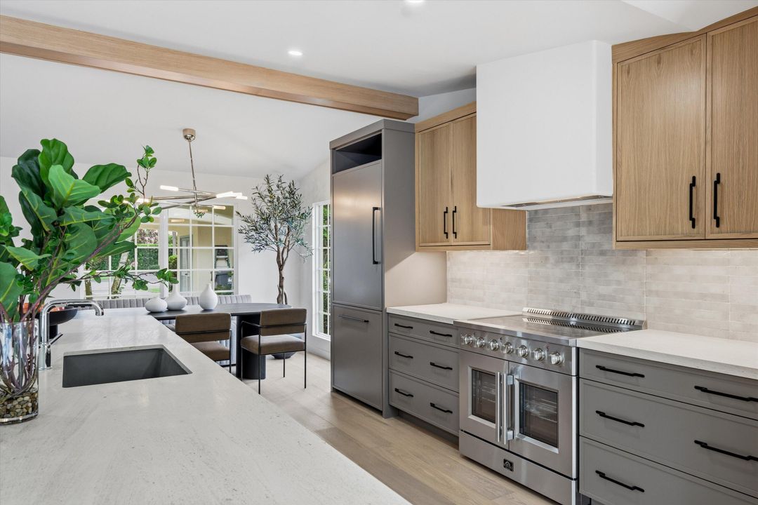 For Sale: $1,395,000 (3 beds, 2 baths, 1524 Square Feet)