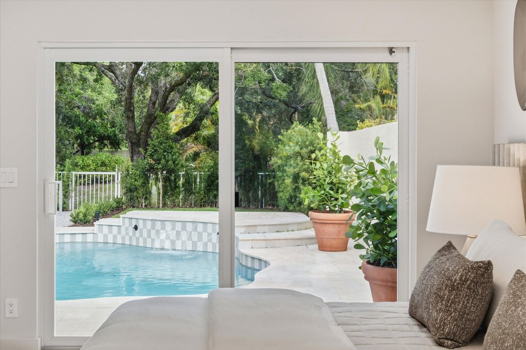 For Sale: $1,395,000 (3 beds, 2 baths, 1524 Square Feet)