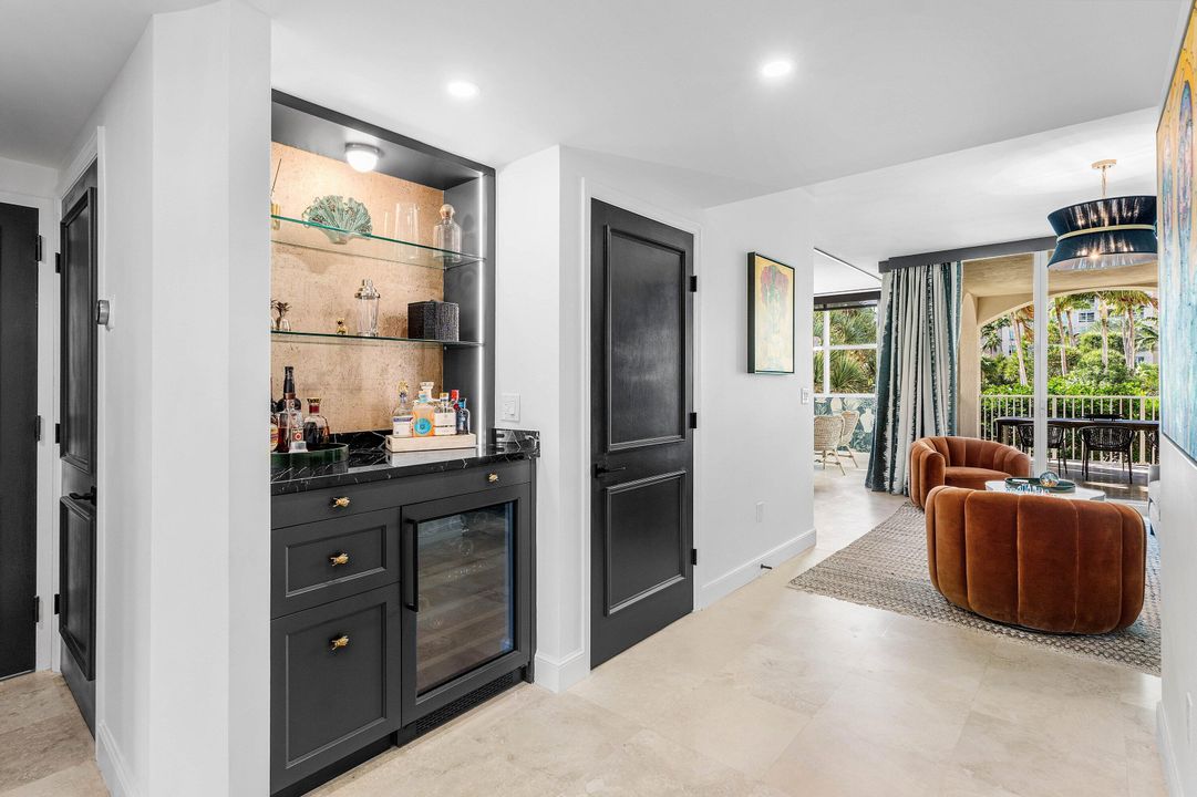 For Sale: $1,395,000 (2 beds, 2 baths, 2231 Square Feet)