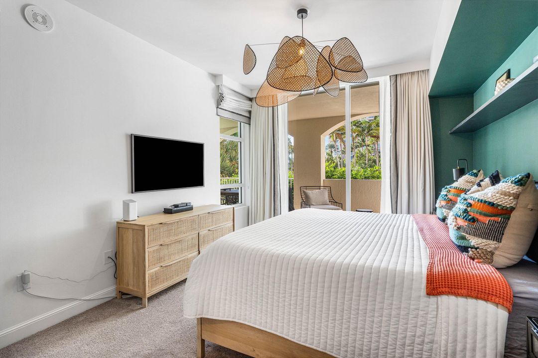 For Sale: $1,395,000 (2 beds, 2 baths, 2231 Square Feet)