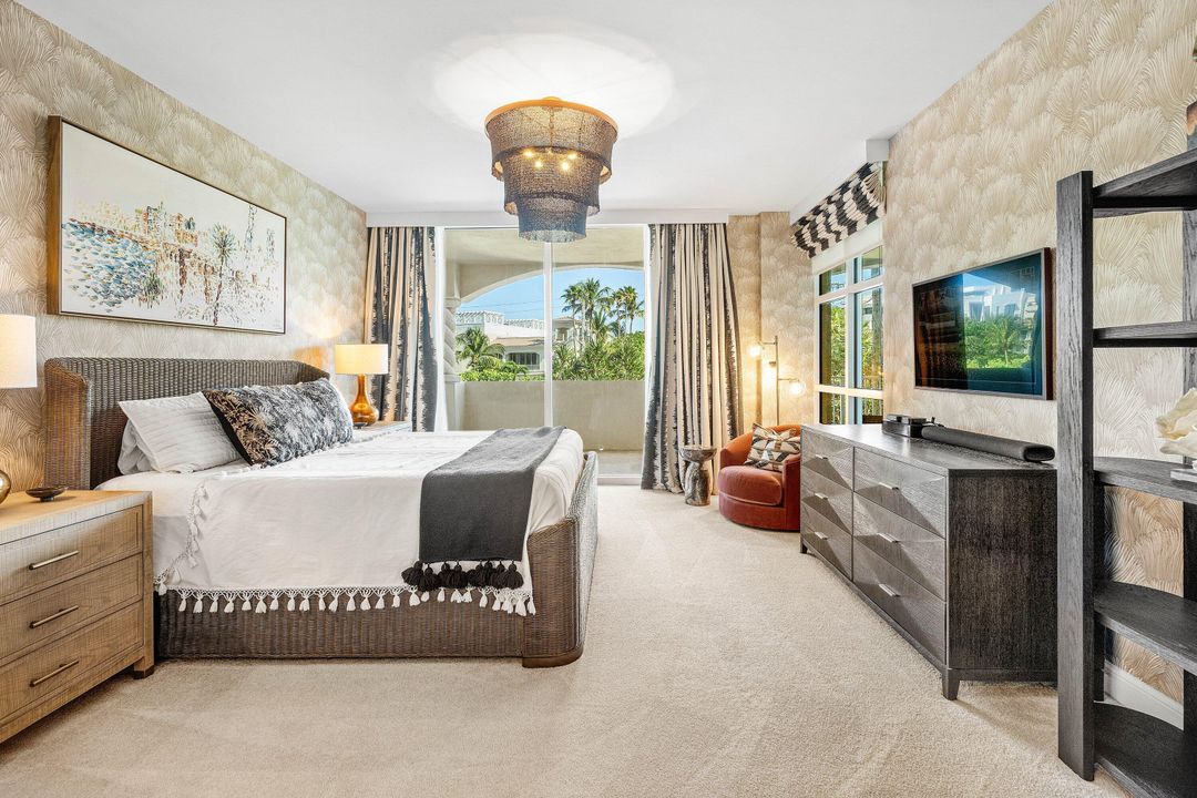 For Sale: $1,395,000 (2 beds, 2 baths, 2231 Square Feet)