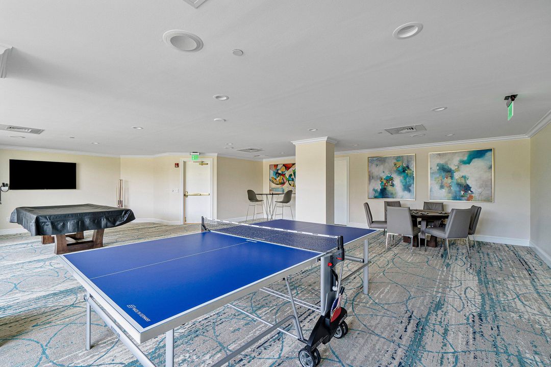 For Sale: $1,395,000 (2 beds, 2 baths, 2231 Square Feet)