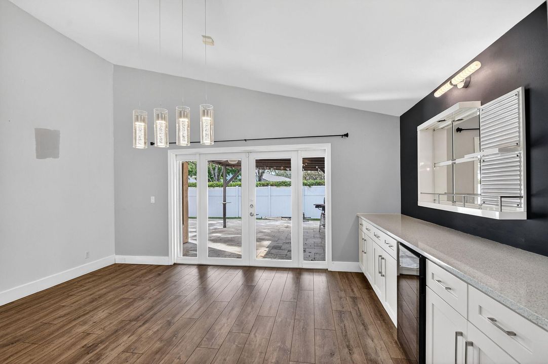 待售: $615,000 (3 贝兹, 2 浴室, 1738 平方英尺)