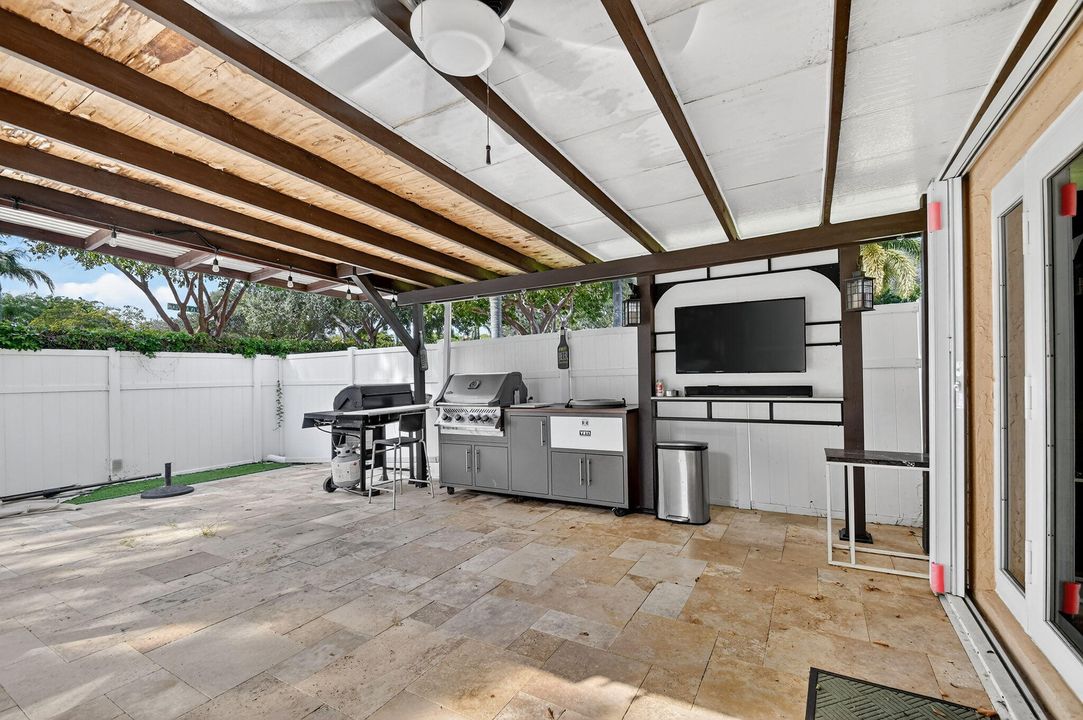 待售: $615,000 (3 贝兹, 2 浴室, 1738 平方英尺)