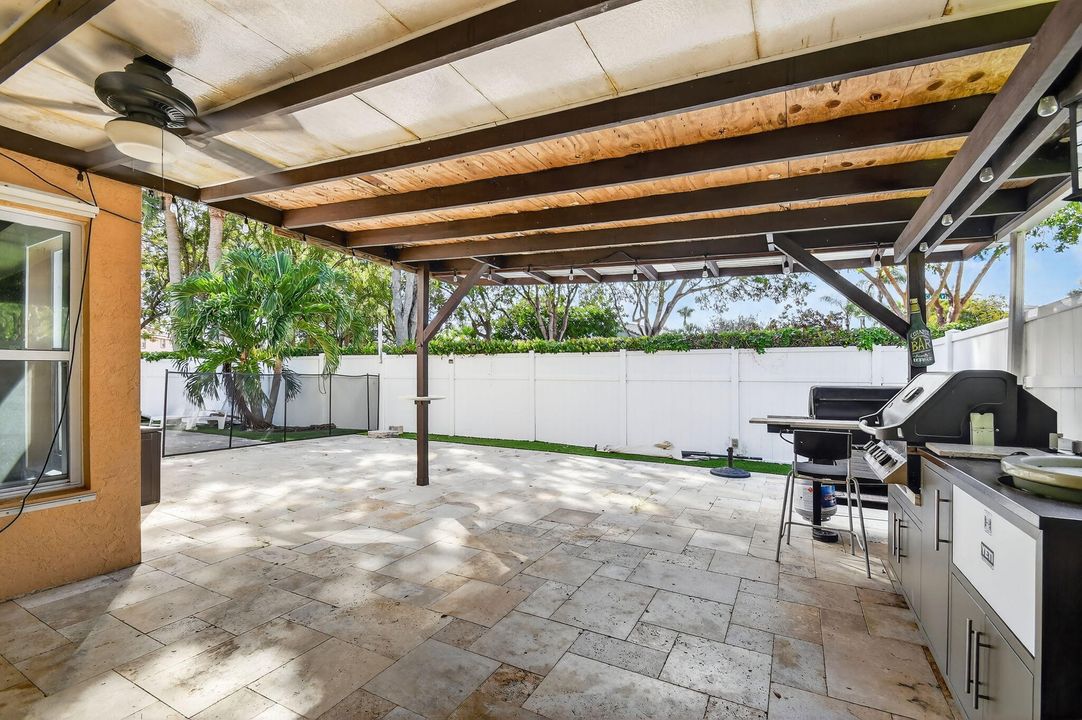 待售: $615,000 (3 贝兹, 2 浴室, 1738 平方英尺)