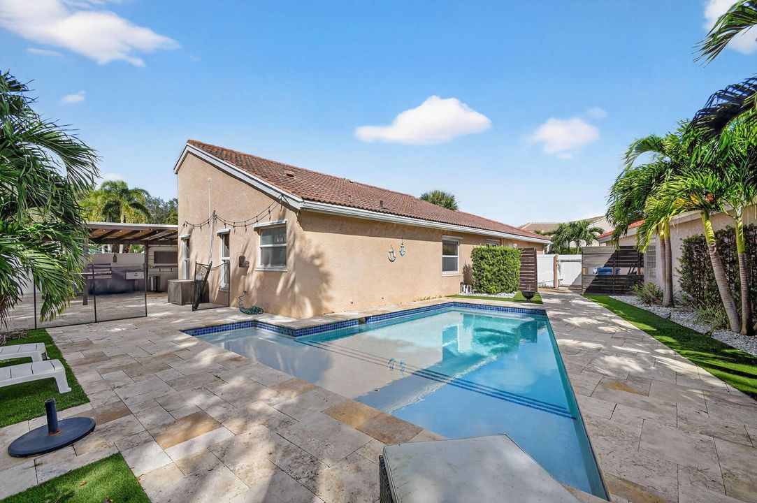 待售: $615,000 (3 贝兹, 2 浴室, 1738 平方英尺)