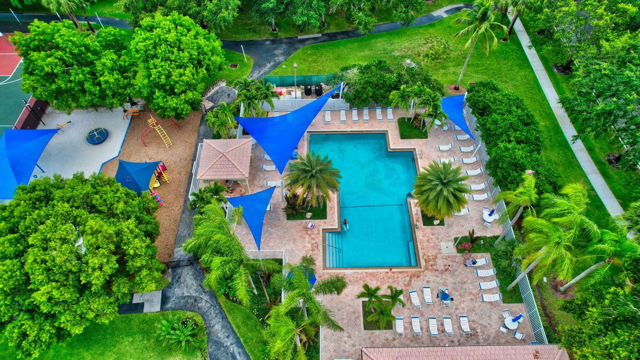 待售: $615,000 (3 贝兹, 2 浴室, 1738 平方英尺)