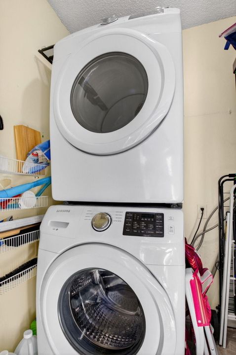 En Venta: $174,900 (2 camas, 1 baños, 940 Pies cuadrados)