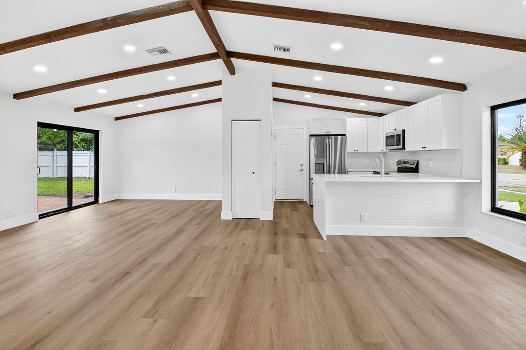 For Sale: $639,900 (3 beds, 2 baths, 1346 Square Feet)