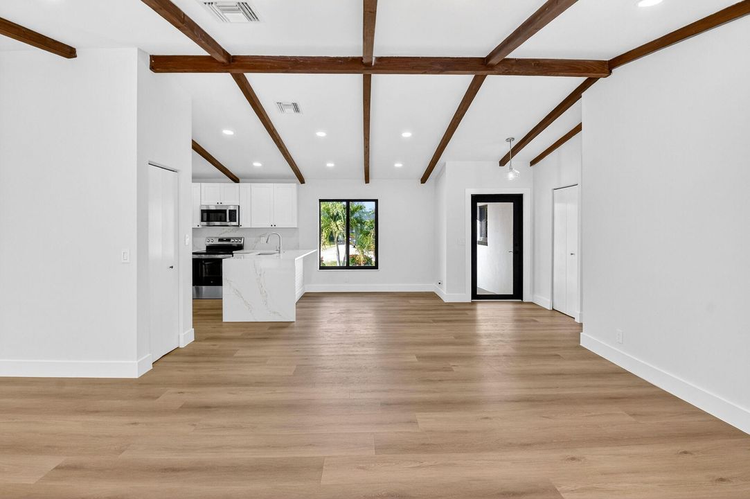 For Sale: $639,900 (3 beds, 2 baths, 1346 Square Feet)