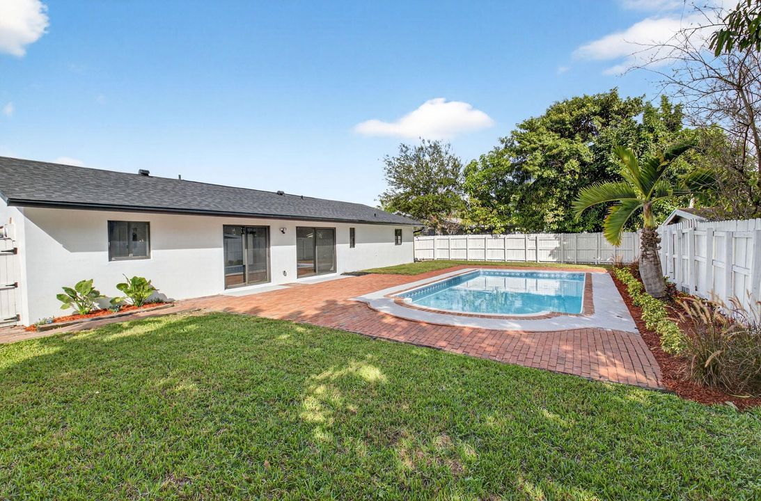 For Sale: $639,900 (3 beds, 2 baths, 1346 Square Feet)