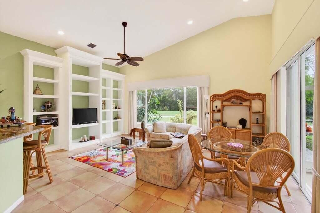 For Sale: $645,000 (3 beds, 2 baths, 2421 Square Feet)