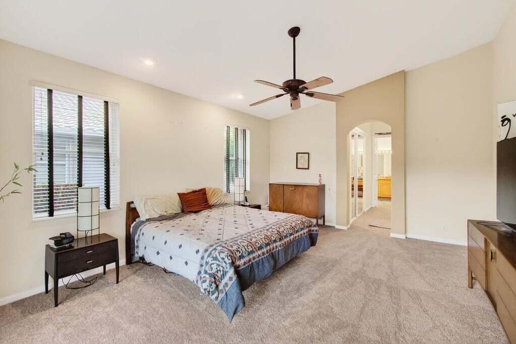 For Sale: $645,000 (3 beds, 2 baths, 2421 Square Feet)