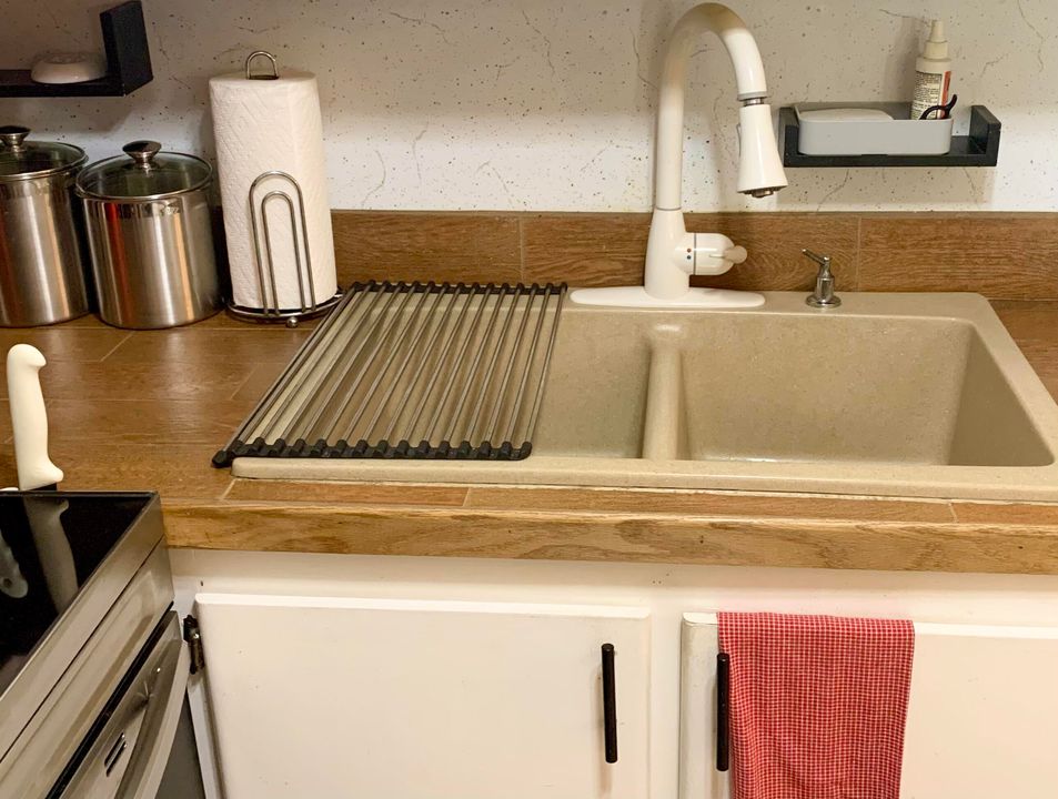 На продажу: $79,900 (1 спален, 1 ванн, 646 Квадратных фут)