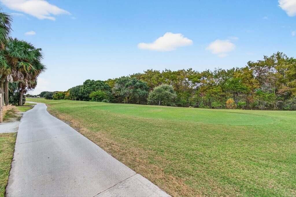 For Sale: $645,000 (3 beds, 2 baths, 2421 Square Feet)