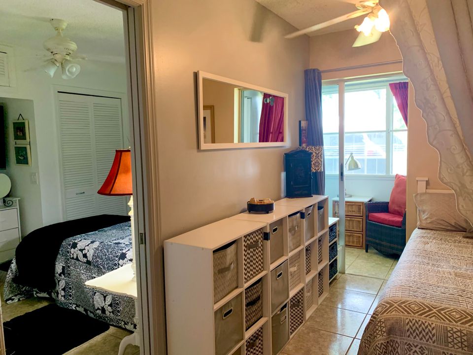 На продажу: $79,900 (1 спален, 1 ванн, 646 Квадратных фут)