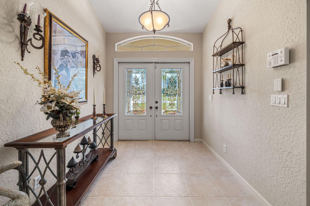 For Sale: $635,000 (4 beds, 2 baths, 2327 Square Feet)