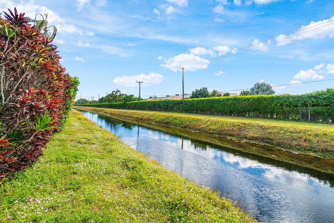 For Sale: $485,000 (3 beds, 2 baths, 1466 Square Feet)